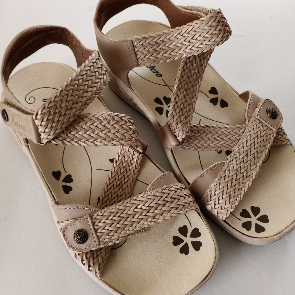 Xelero Womens Sandy Sandals US6/EU37
